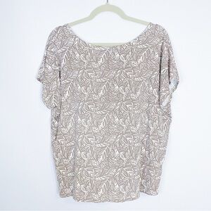 A-Line Hawaii - Leaf Print Top